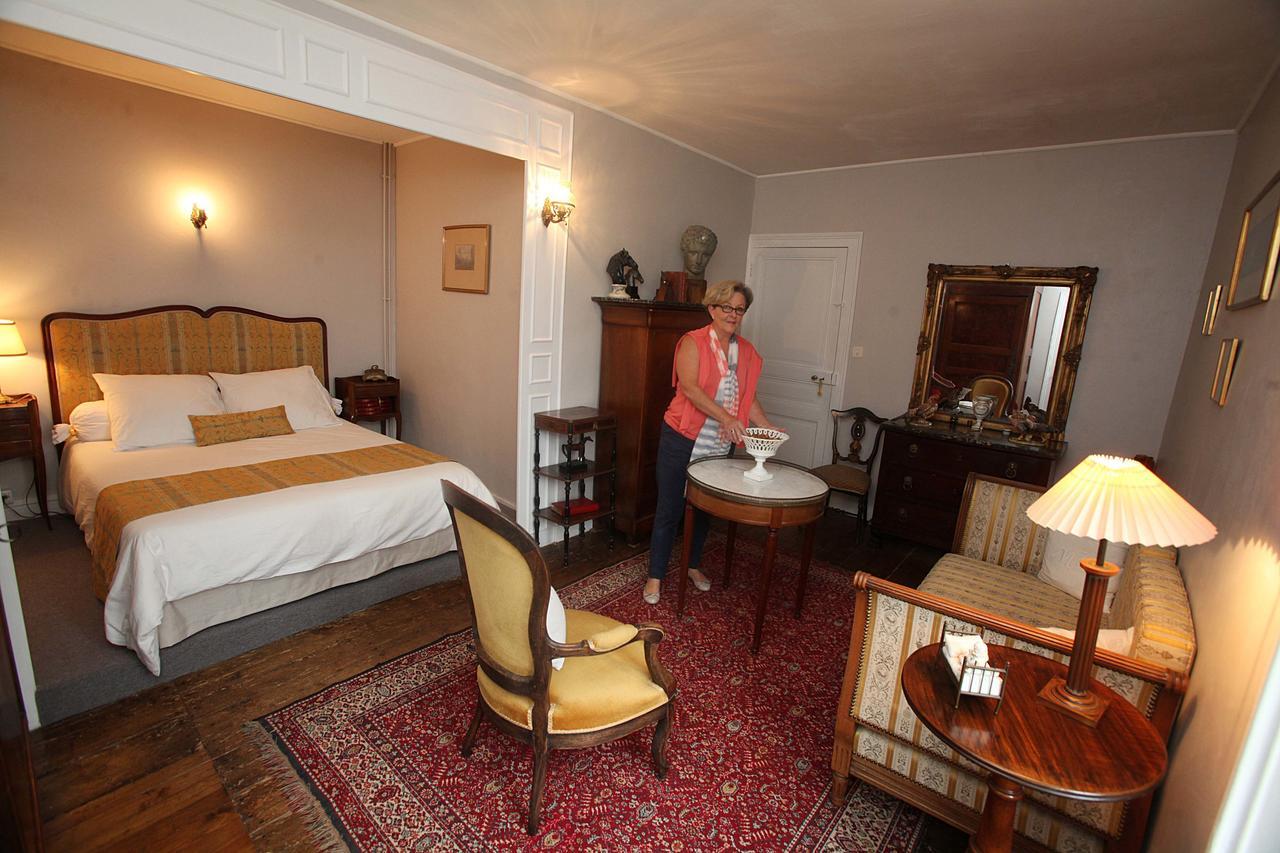 Le Logis De Ruelle Bed & Breakfast Bagian luar foto