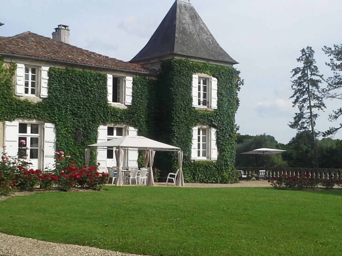 Le Logis De Ruelle Bed & Breakfast Bagian luar foto