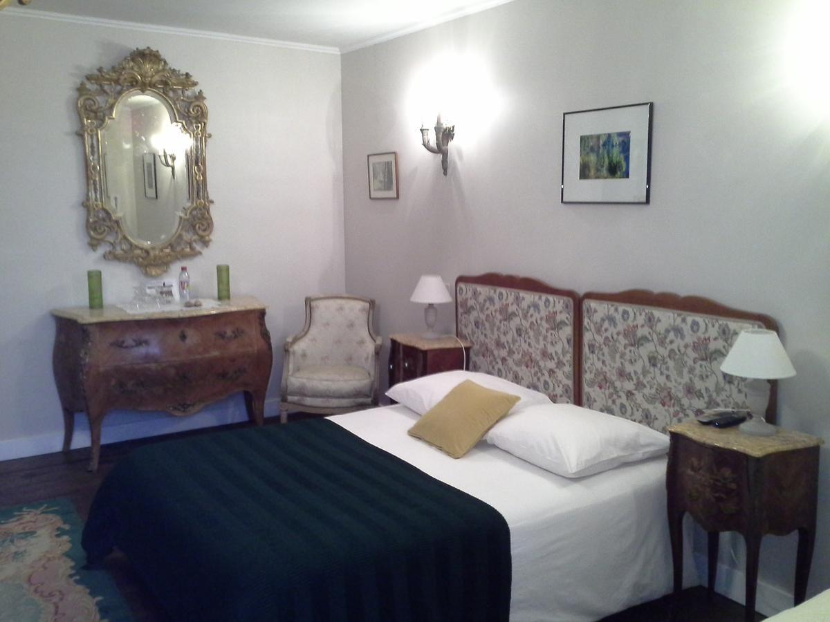 Le Logis De Ruelle Bed & Breakfast Bagian luar foto