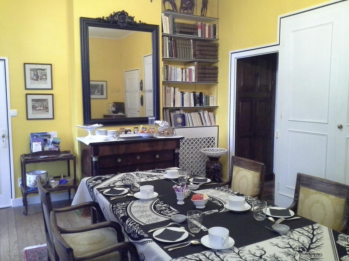 Le Logis De Ruelle Bed & Breakfast Bagian luar foto